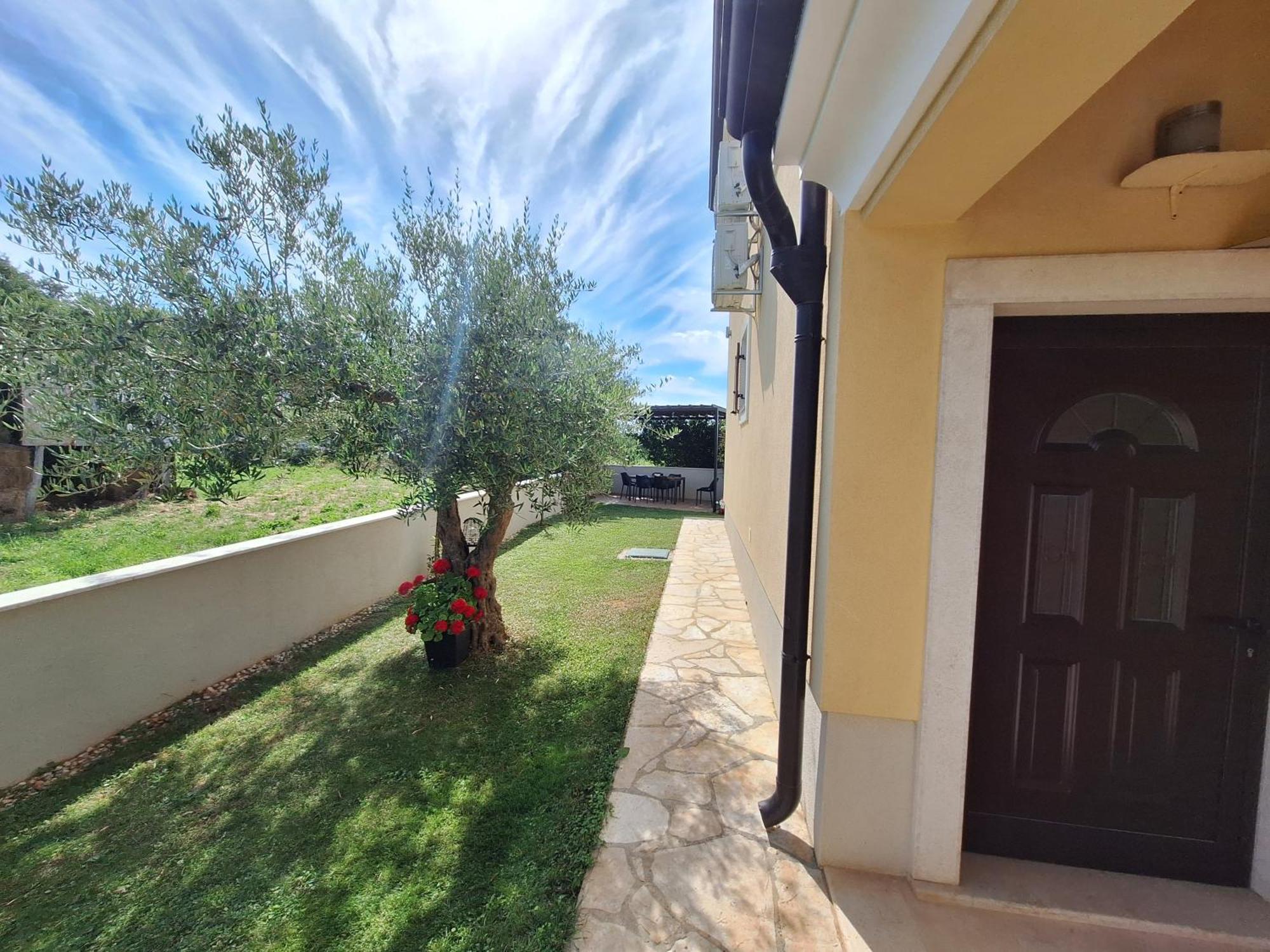 Apartmani Berber Babici Екстериор снимка
